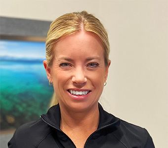 Dental hygienist Kari